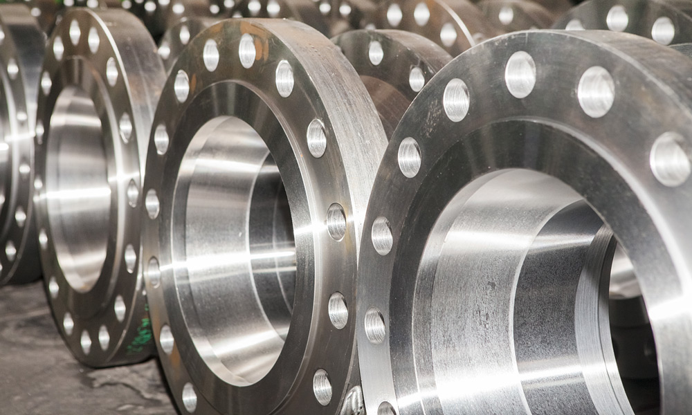 Symbolic image for our product range using the example of welding neck flanges - AdobeStock 154344225