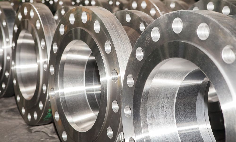 Symbolic image for our product range using the example of welding neck flanges - AdobeStock 154344225
